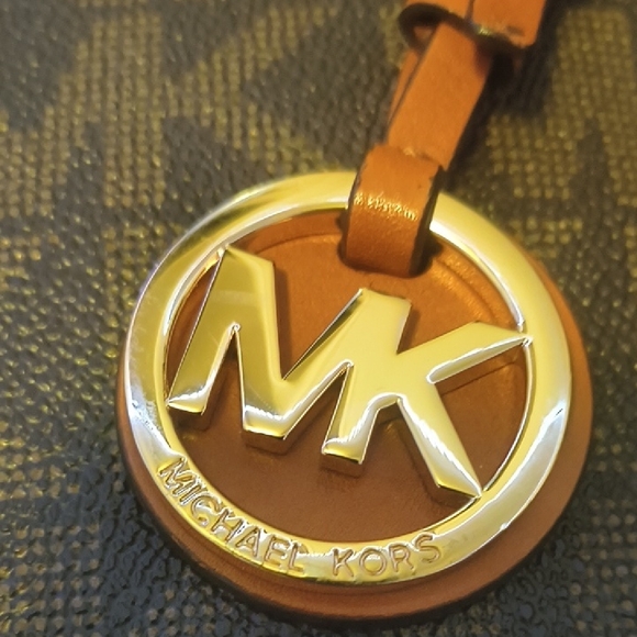 EUC Michael Kors Signature Brown and Tan Shoulder Bag - Picture 2 of 14